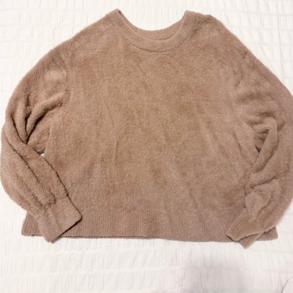Aerie Flurry Crew Oversized Sweater Camel Tan Size Small Soft Furry - Picture 2 of 4